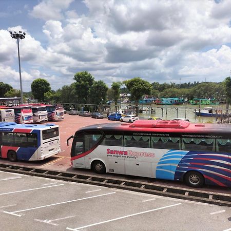 Ulfah Mersing Exterior foto